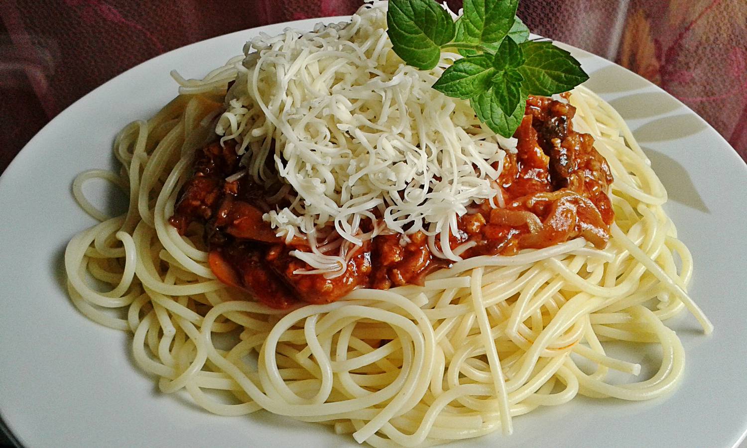 Spaghetti Bolognese on a Plate